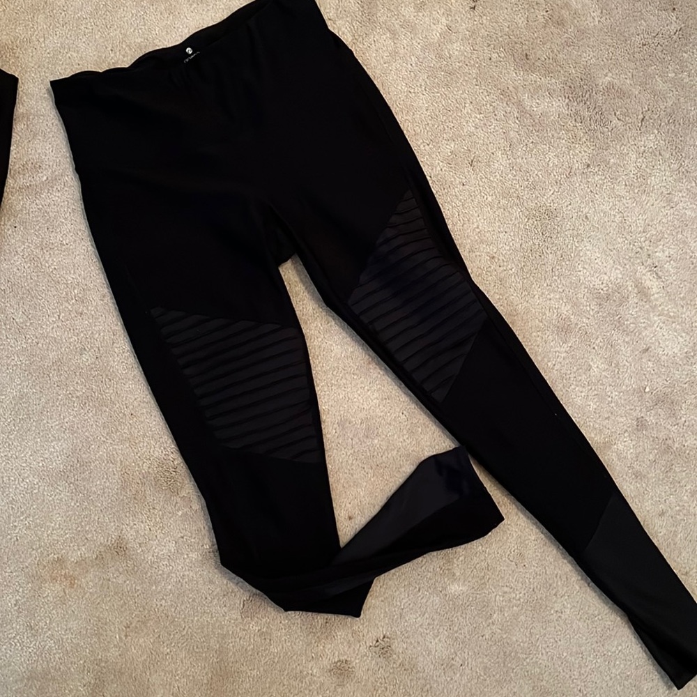 Leather part leggings